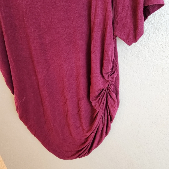 Lane Bryant Burgundy Short Sleeve Fitted Ruched Side Tee Top - Picture 6 of 6